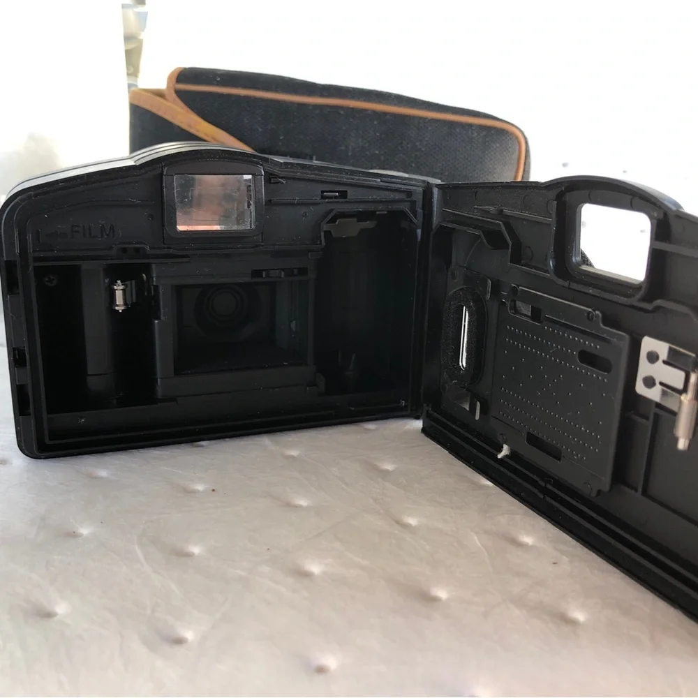 Canon Snappy LX 35mm Film Camera Autofocus AF - Tested, CLEAN! Plus A Belt Case.
